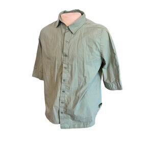 AMERICAS SWEETHEARTgreen button up womens size large